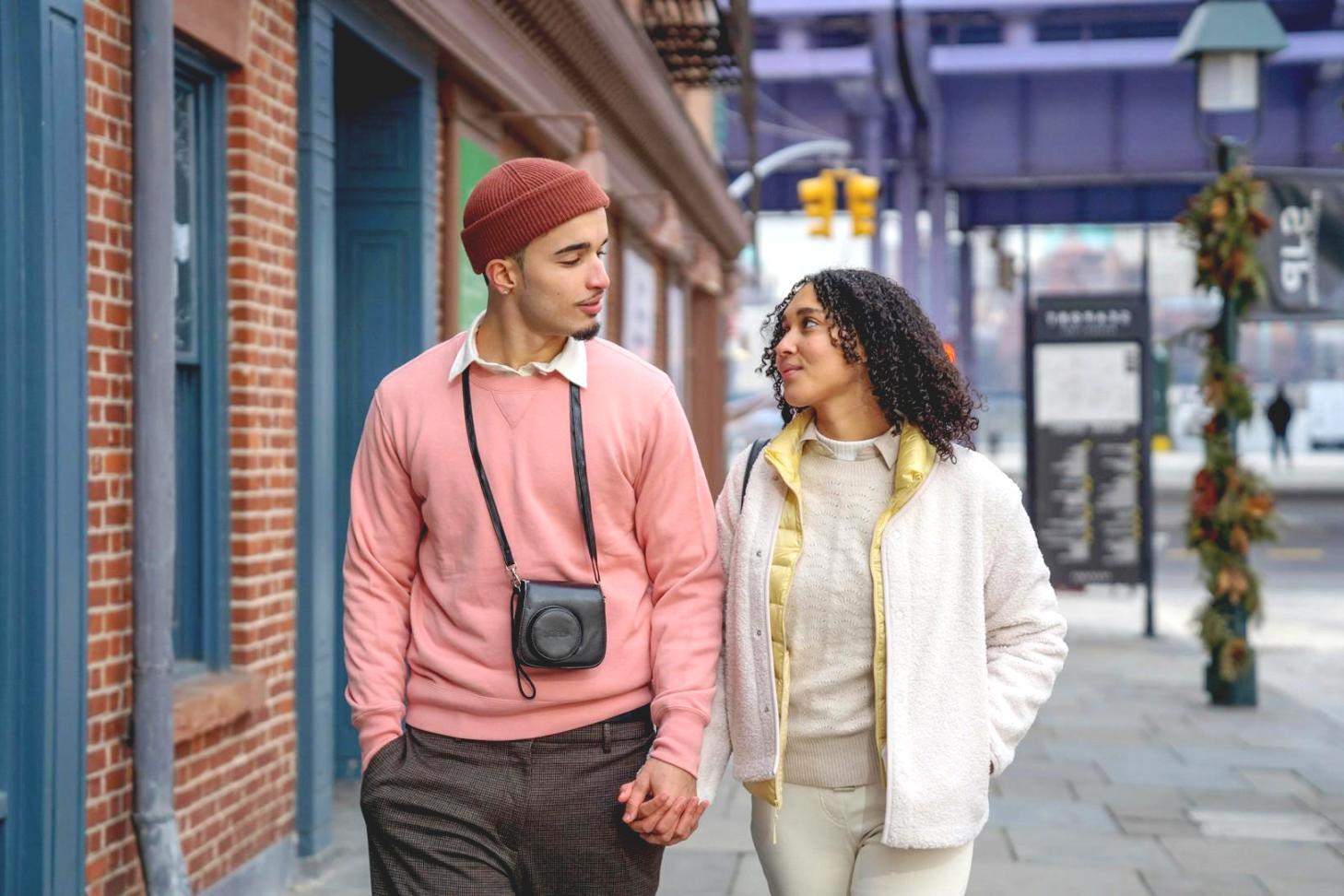 Session de pratique en petit groupe avec échanges et retours d'expérience entre apprenants