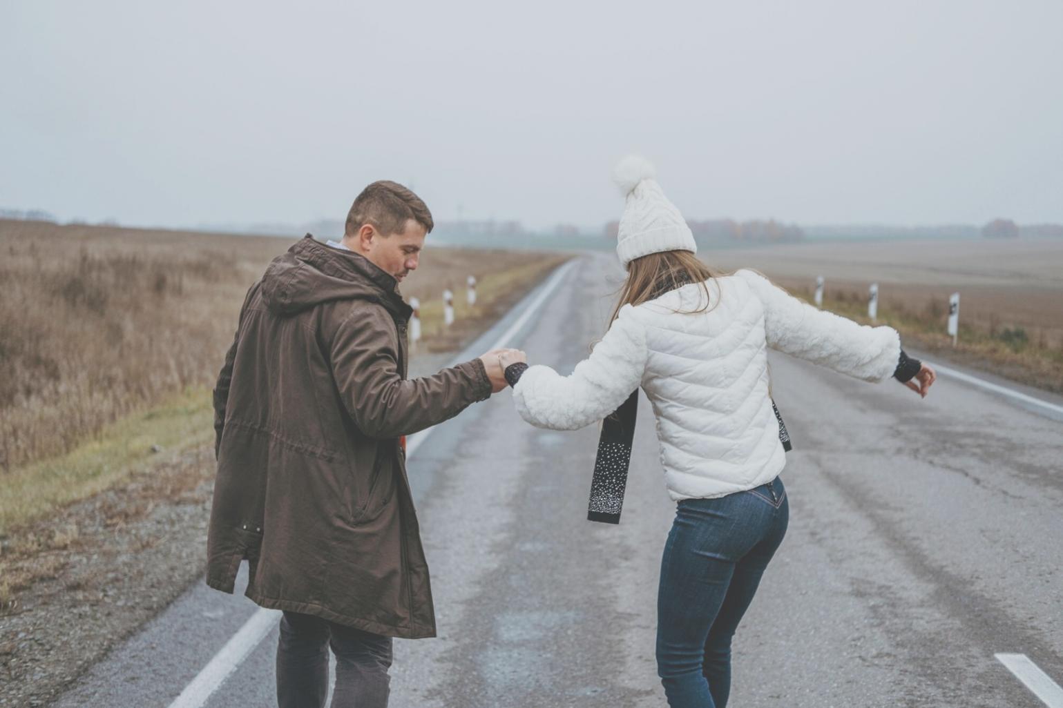 Espace de travail familial organisé pour l'apprentissage à distance